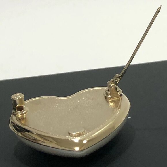 CHANEL CC Logo Rhinestone Heart Pearl Brooch Gold Tone Pin A21B Auth w/Box #7441 - Picture 6 of 10